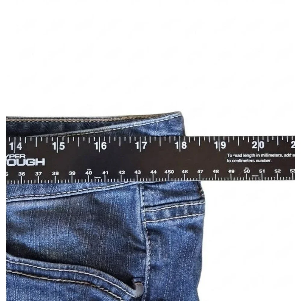 Torrid Mid Rise Skinny Capri Denim Jeans Medium Wash Stretch Distressed Crop 18